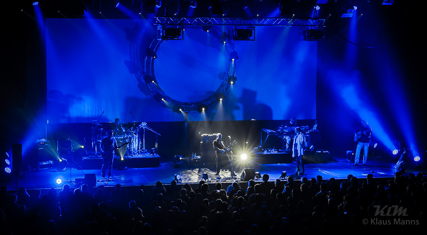 Echoes_2015-02-07_036.jpg : Echoes XL, performing Pink Floyd Premierenshow "Seer of Visions", Siegerlandhalle, Siegen 07.02.2015, Bild 37/43