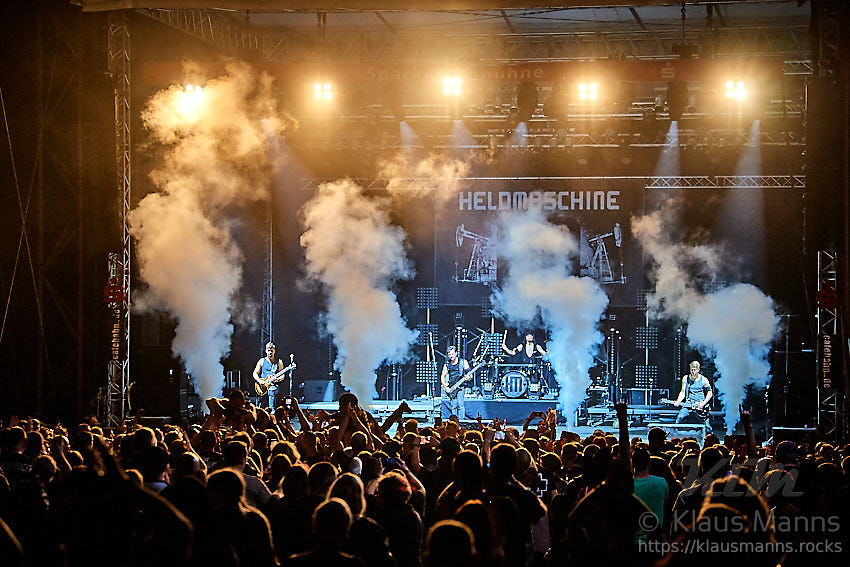 Heldmaschine-NDH_2019-08-24_015.jpg : Heldmaschine beim Nacht der Helden 2019-Sommer-Festival, Festungs-Open-Air am 24.08.2019 auf Festung-Ehrenbreitstein, Koblenz, Bild 15/34