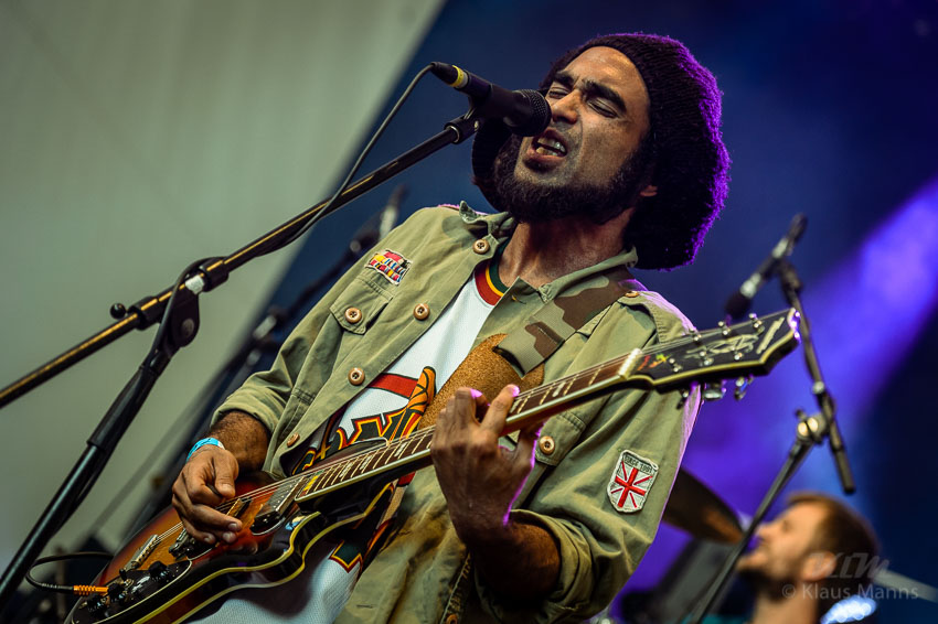 Marleys_Ghost_2015-09-27_016.jpg : Marley‘s Ghost beim REFUGEE AID Benefiz-Festival am 27.09.2015 auf Festung-Ehrenbreitstein, Bild 16/23